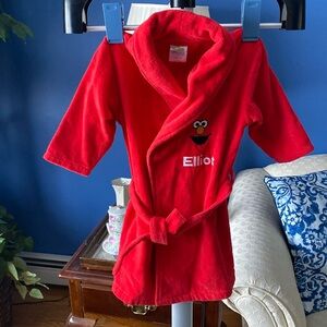 NWOT Elmo Robe w/ Elliot Embroidered name